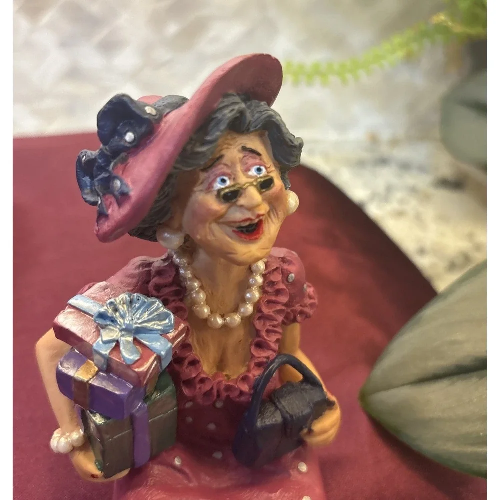 Russ this figurine